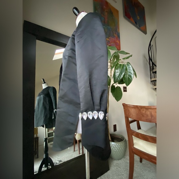 ✨ Chic Black Silk Thomas Wylde Coat with Crystal Detailing ✨ - Picture 8 of 9